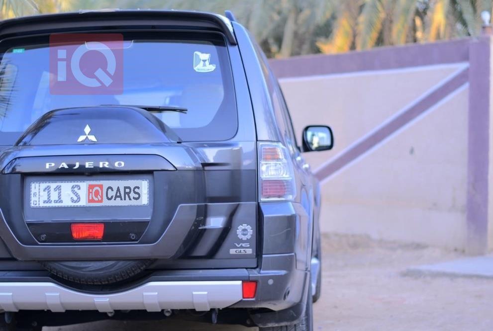 ميتسوبيشي باجيرو